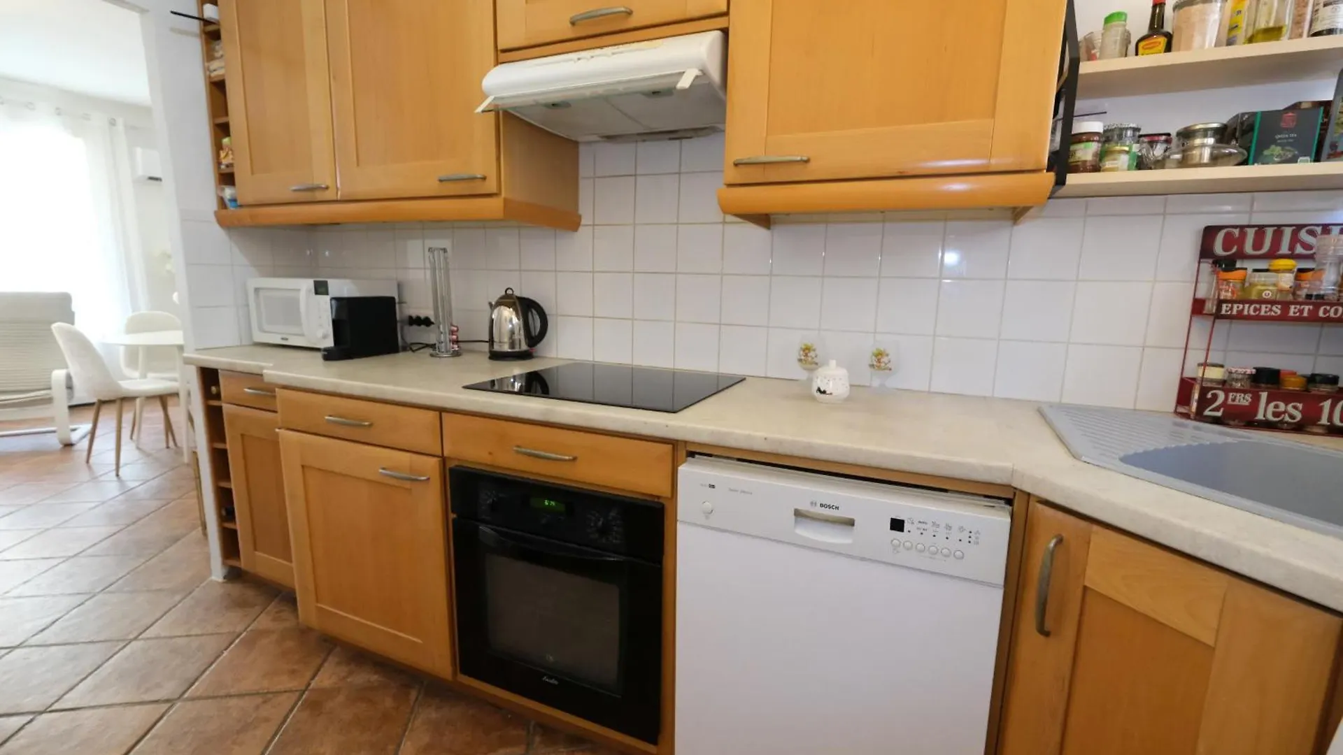 Three Bedrooms Apartment In Aix En Pce Αιξ-αν-Προβάνς