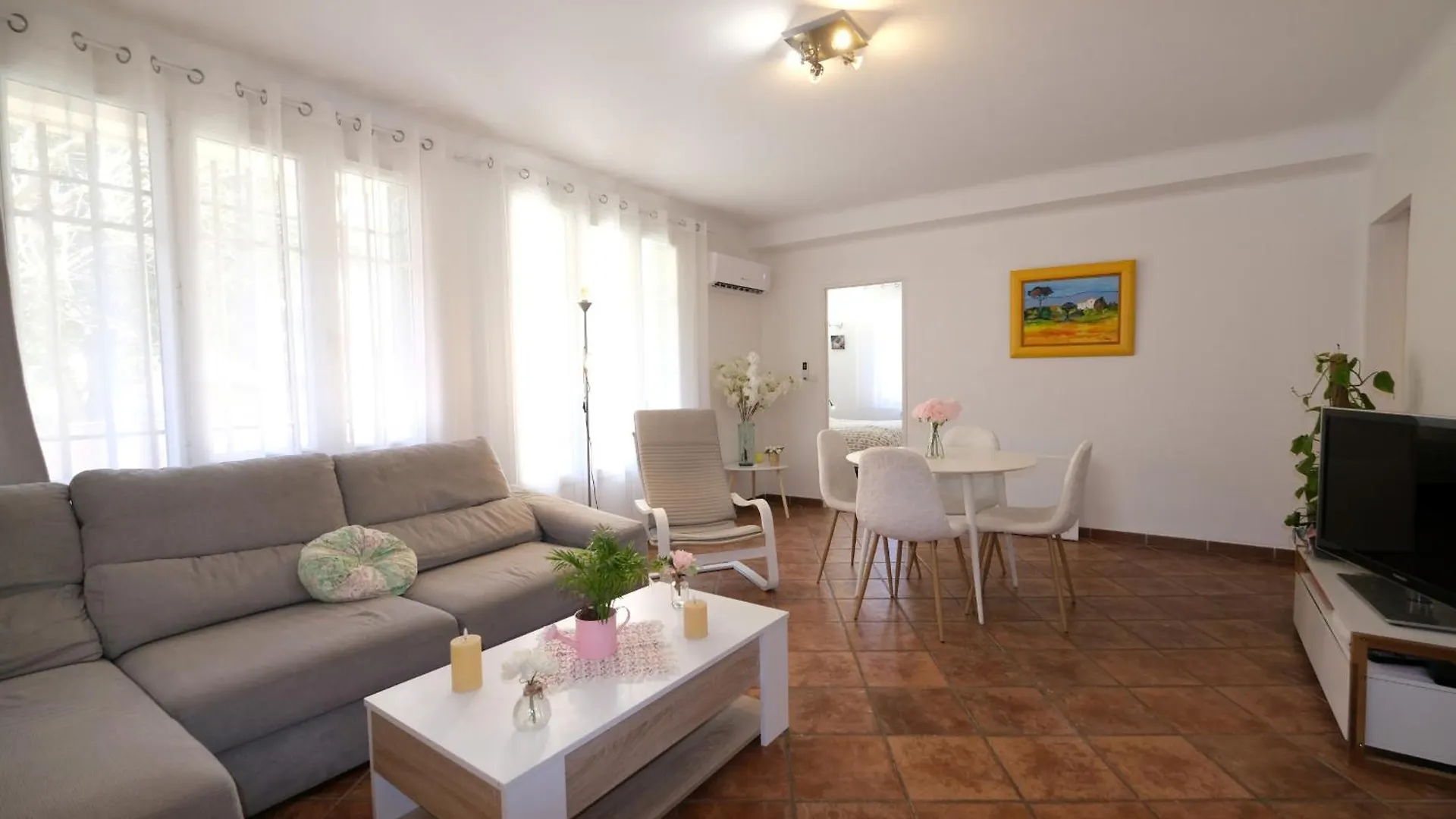 Three Bedrooms Apartment In Aix En Pce Αιξ-αν-Προβάνς