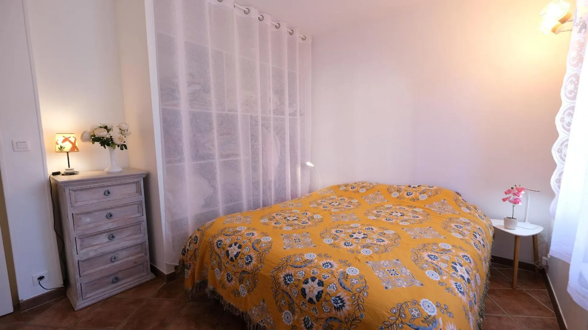 Three Bedrooms Apartment In Aix En Pce Αιξ-αν-Προβάνς